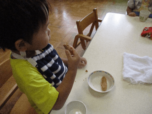 調理場 サクサク ほろほろ食感の おやつといえば